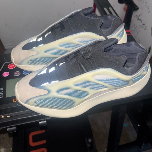 Yeezy Sneakers in Black, Cream, and Blue - Picture 3 of 4